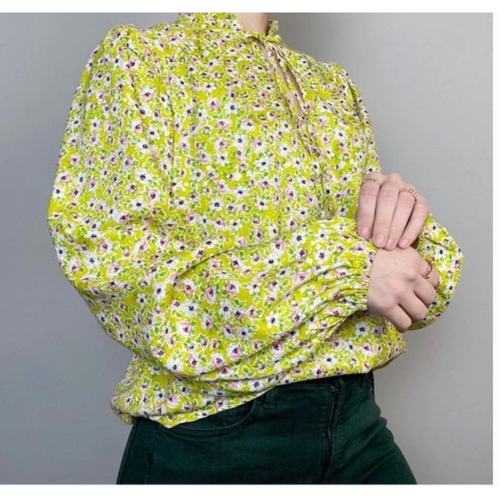 Cupcakes & Cashmere Floral Blouse Sz S